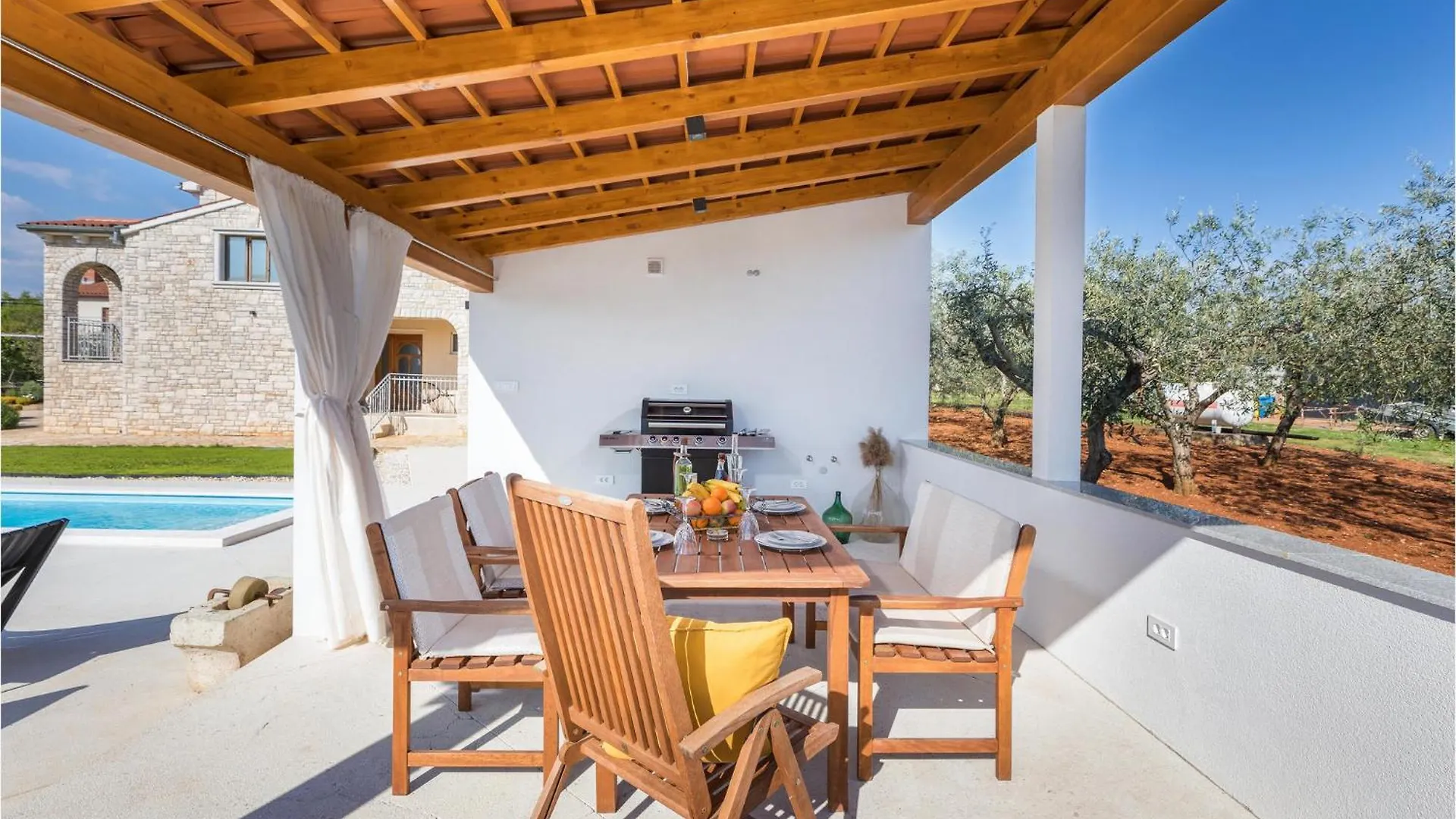 Gorgeous Home In Galizana With Wifi 0*,